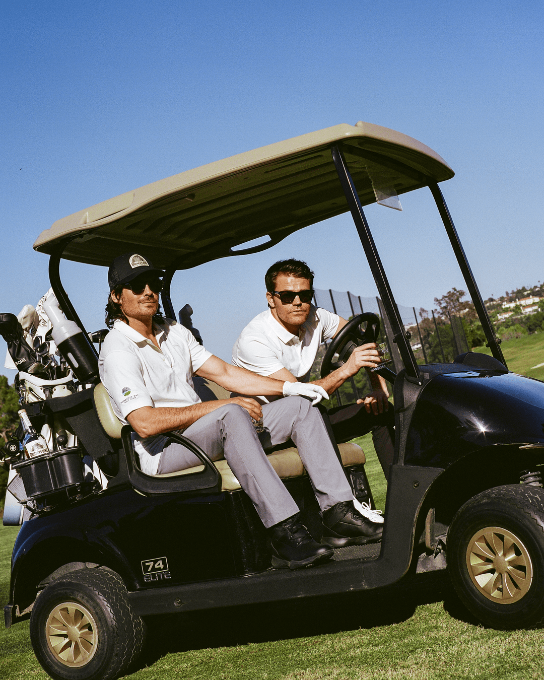 BROTHER'S BOND BOURBON X BAD CARDS FOR GOOD GOLFERS GAME KIT