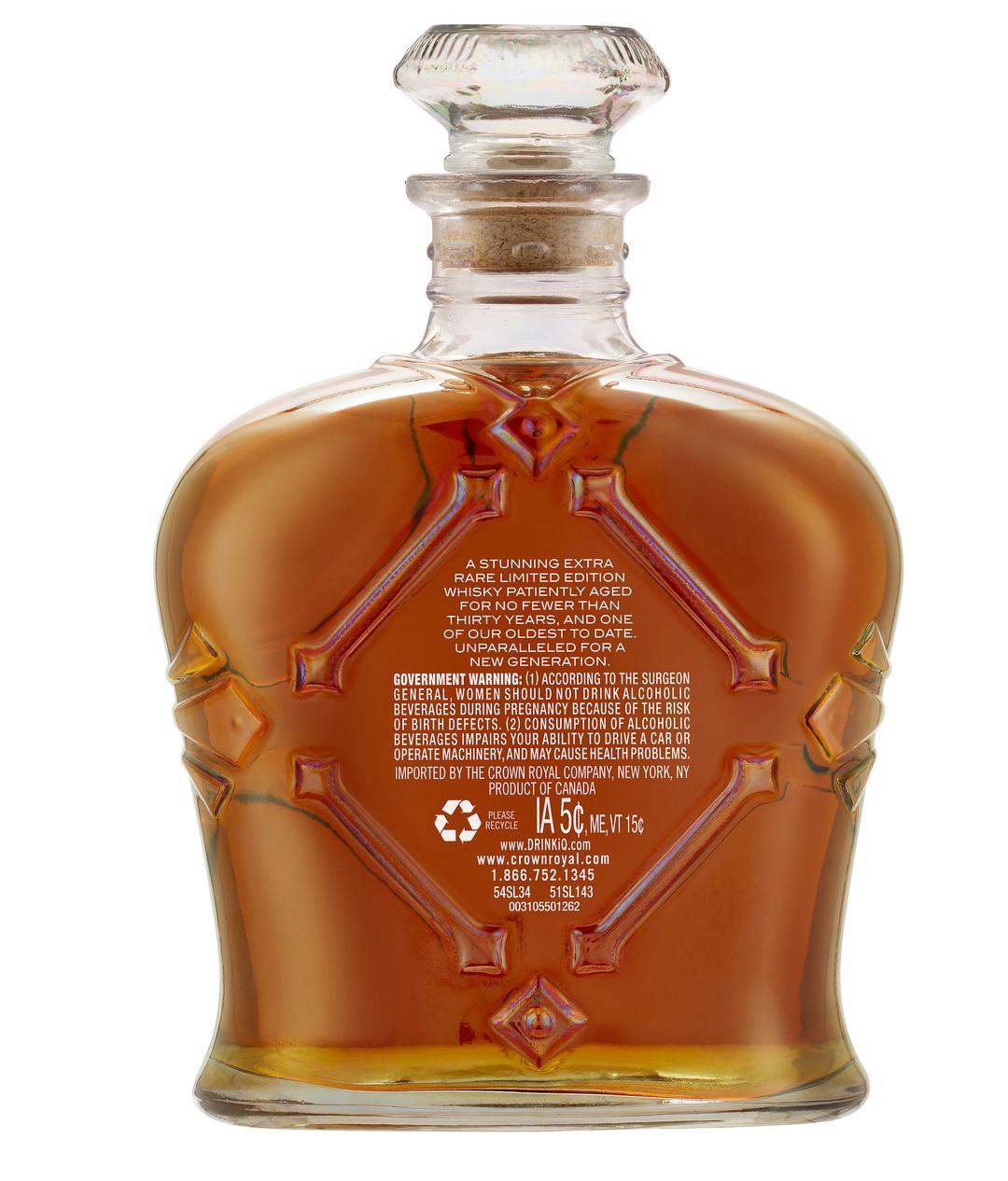 CROWN ROYAL EXTRA RARE 30 YEAR OLD BLENDED CANADIAN WHISKY
